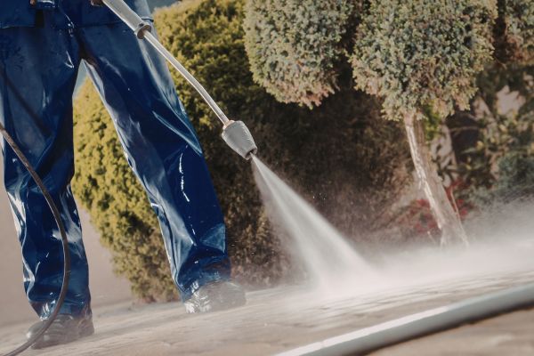 pressure washing outside the house
